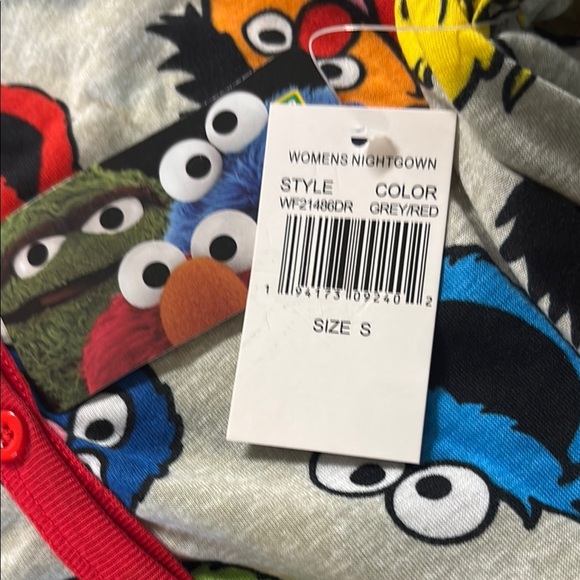 Sesame Street Pajamas NWT Size: Small - Picture 4 of 14